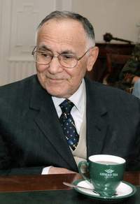   -    Ahmad Tea London